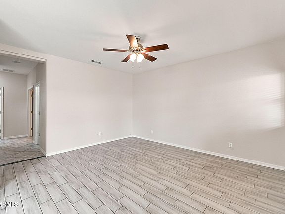 5th image of 18528 W EVA Street