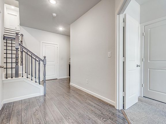 5th image of 1071 Tea Olive Ln