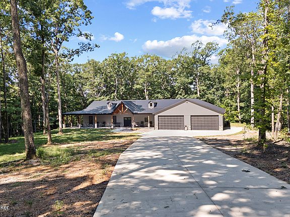 3rd image of 457 Ponderosa Pl