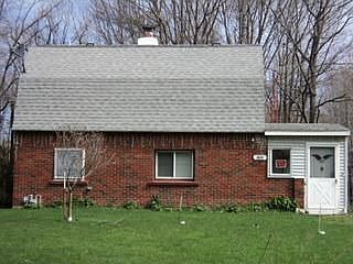 2nd image of 1990 Route 39