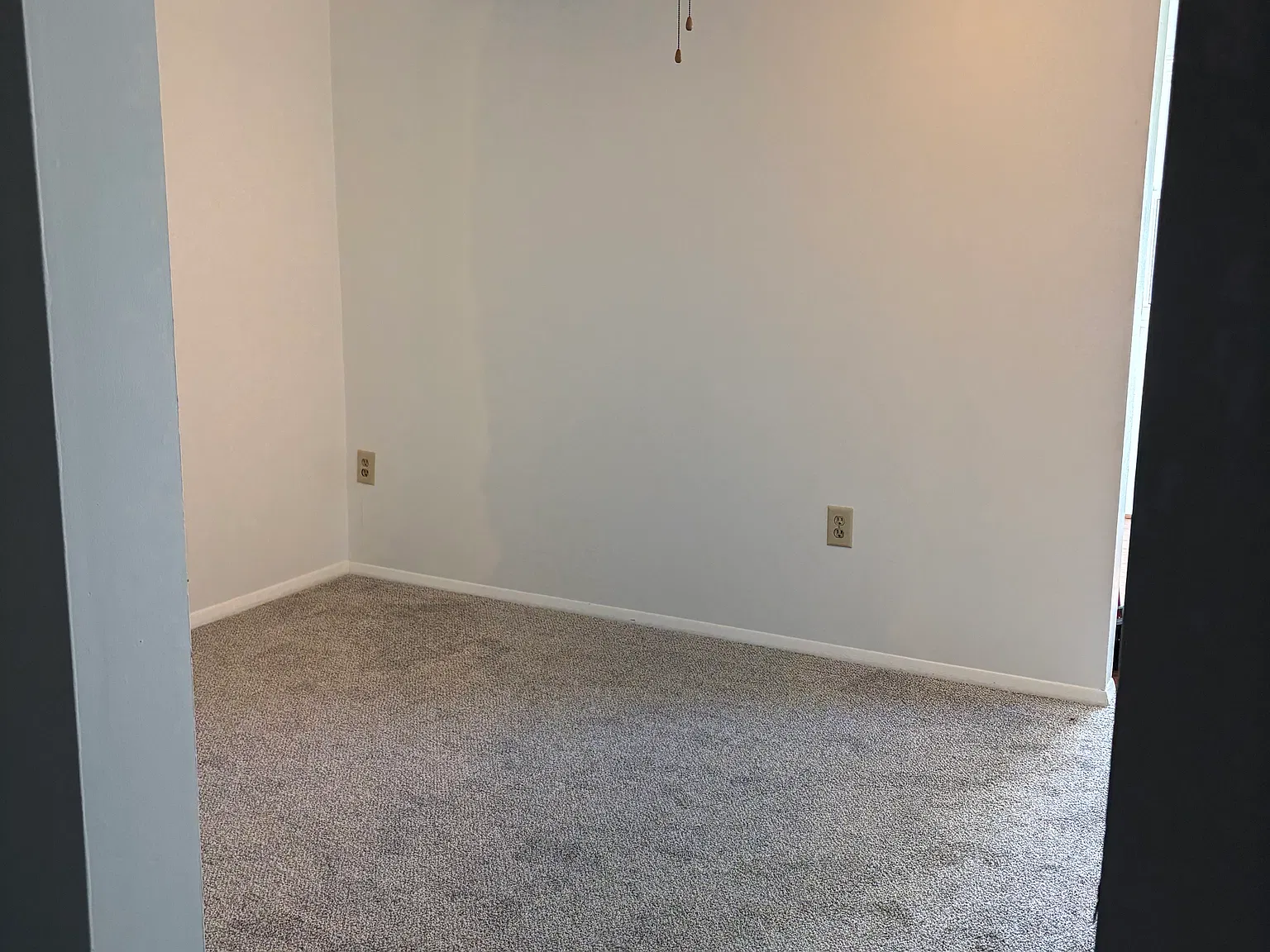 3 bed, 1054 sqft, $1,850 — Photo 3
