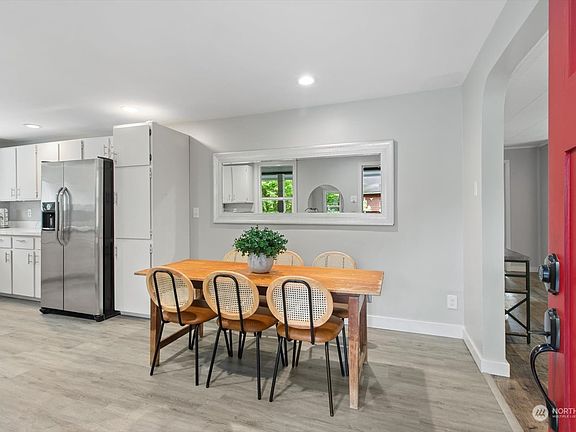 3rd image of 17318 Ashworth Avenue N