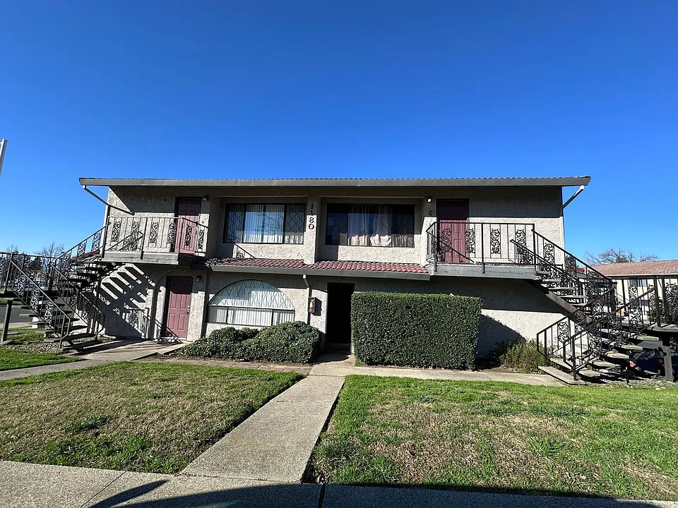 1180 Brandon Ct