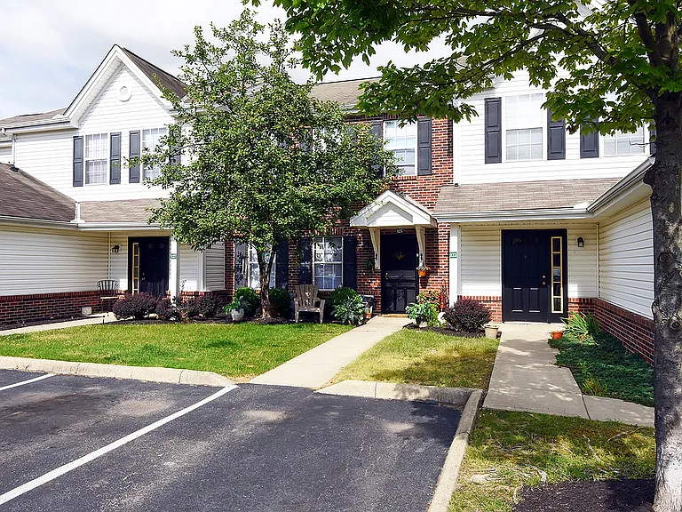 Pickerington-Ridge_FrontDoors