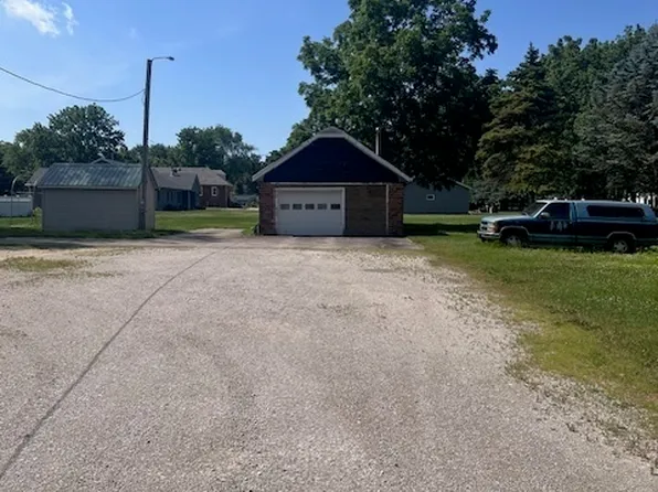 625 W Main St, Braidwood, IL 60408