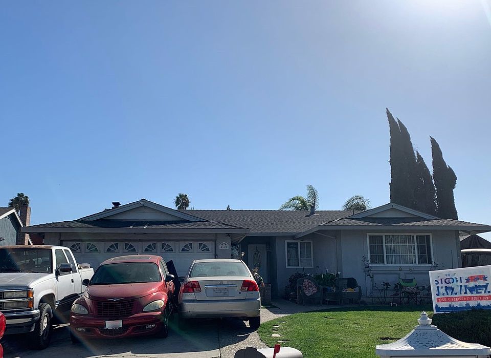 1st image of 441 Sydenham Ct