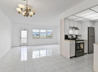 4012 NW Lincoln Pl #4012-A, Boca Raton, FL 33434