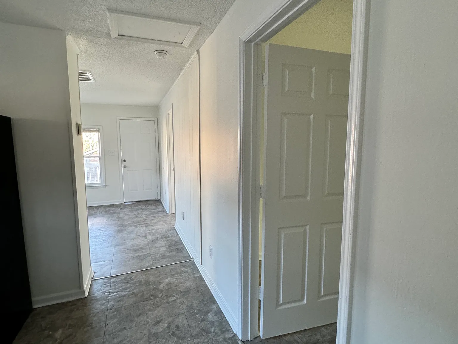 2 bed, 1000 sqft, $1,195 — Photo 3