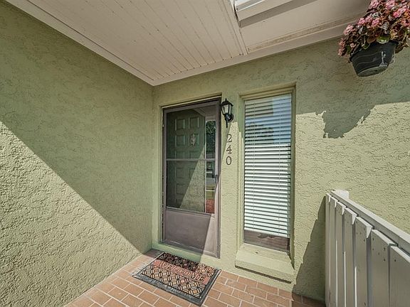 2nd image of 240 Cypress Pl