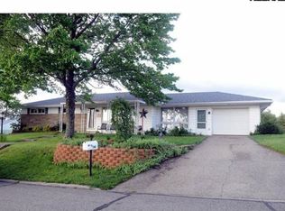 740 Belleview Rd, Cambridge, OH 43725