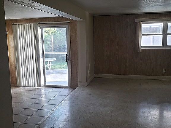 Living room/ den