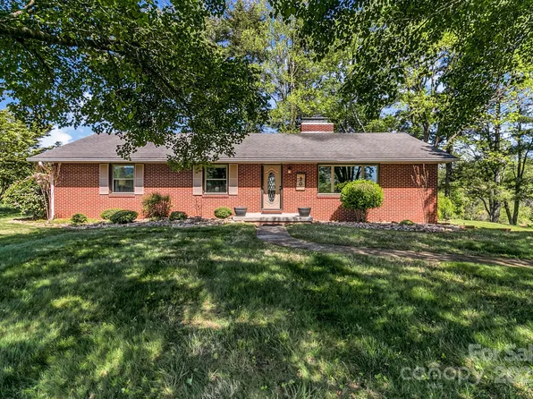 30 Ramsey Rd, Asheville, NC 28806