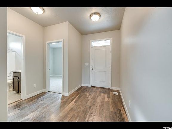 3rd image of 2032 W Santorini Dr