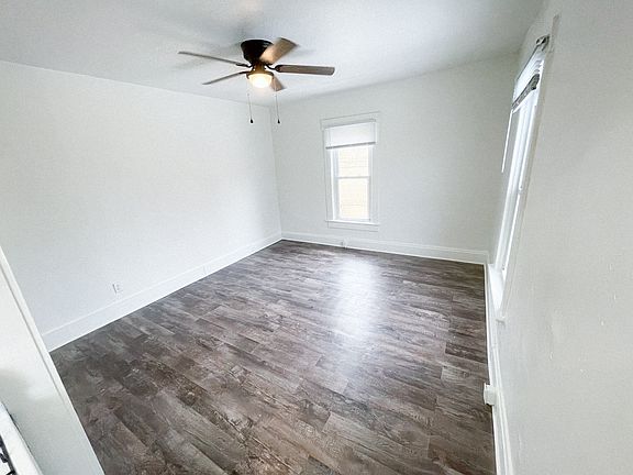 3rd image of 713 20th St #1915-3