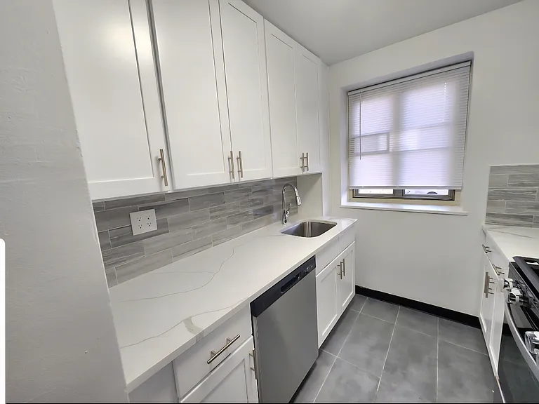67-38 190th Ln #B — Photo 5