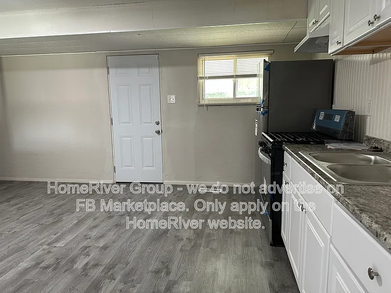 3 bed, 2.0 bath, 873 sqft, $1,450 — Photo 2