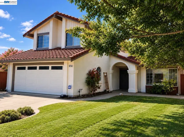 18734 Mount Lassen Dr, Castro Valley, CA 94552