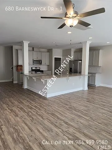 680 Barneswyck Dr #1 — Photo 4