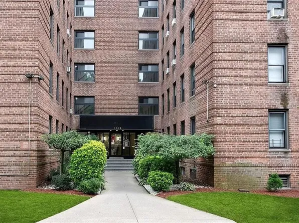 2229 Knapp St APT 1G, Brooklyn, NY 11229