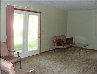 4th image of 940 Jefferson Ave