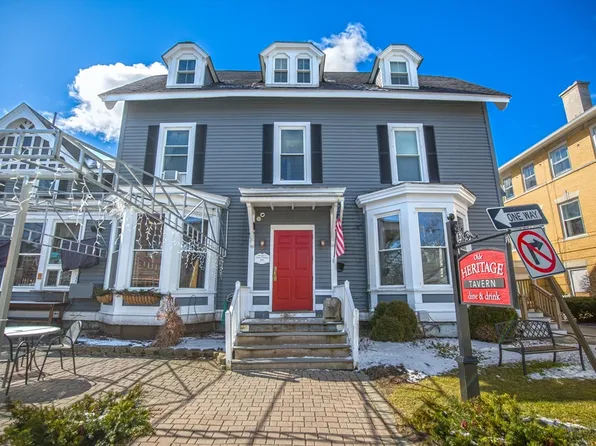 12 Housatonic St, Lenox, MA 01240