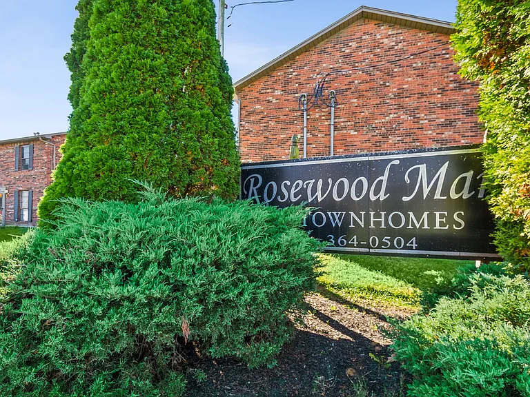 Rosewood Manor — Photo 15