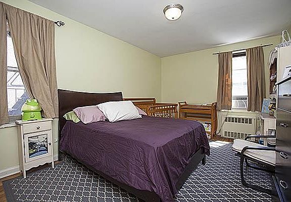 5th image of 3544 75th St APT 3A
