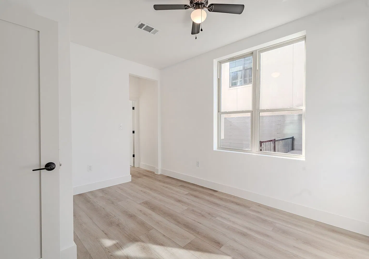 Rooftop Living Steps from Greenville Ave | 3BR/3.5BA Townhome — Photo 3