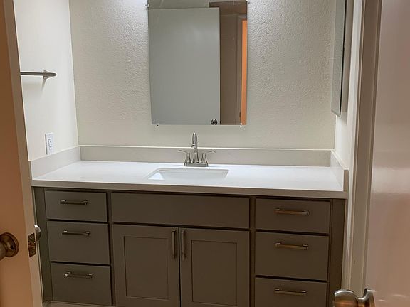 5th image of 614 San Conrado Ter Unit 4