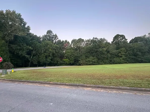 39 Briarwood Cir, Athens, AL 35613