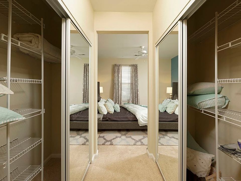 Spacious, walk-in closet