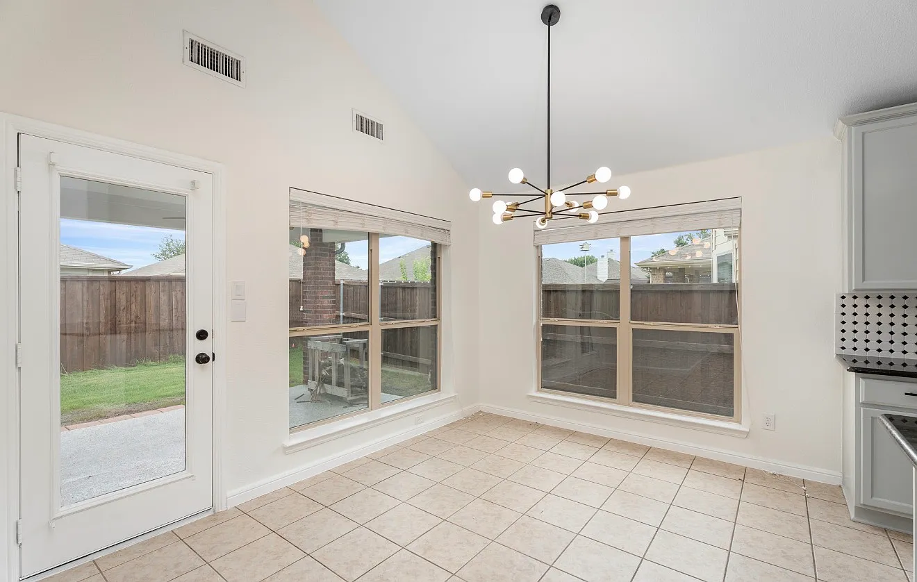 3 bed, 1687 sqft, $2,500 — Photo 4