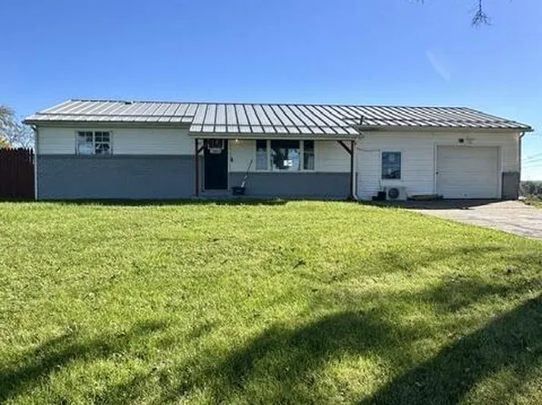 5884 Waynesburg Pike Road, Moundsville, WV 26041