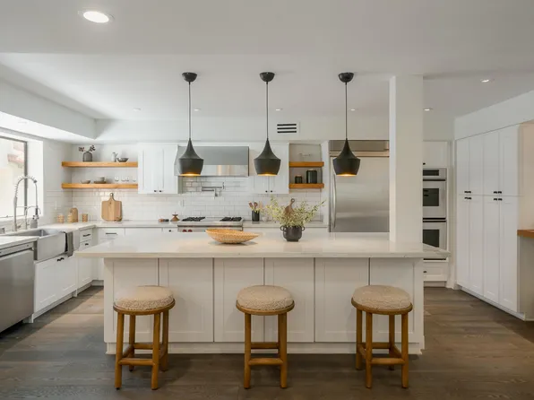 17210 Palisades Cir, Pacific Palisades, CA 90272