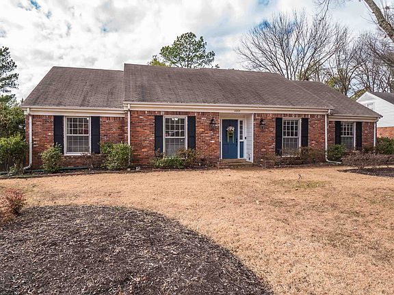 3rd image of 2205 Abergeldie Dr