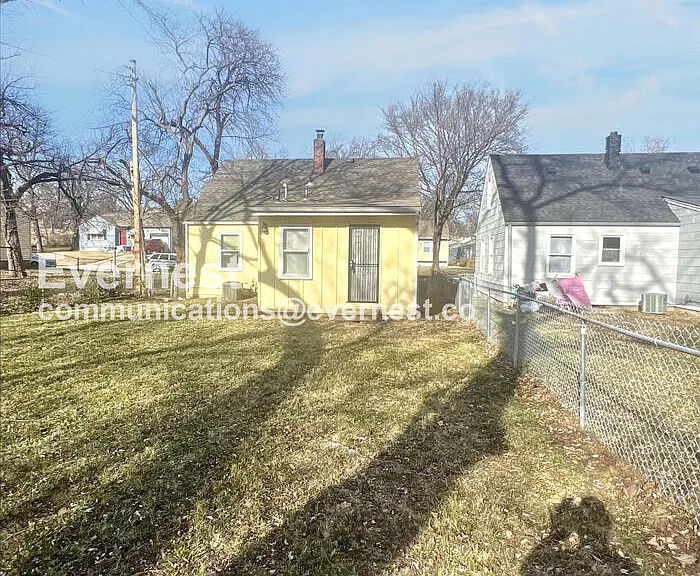 2811 E 58th St — Photo 15