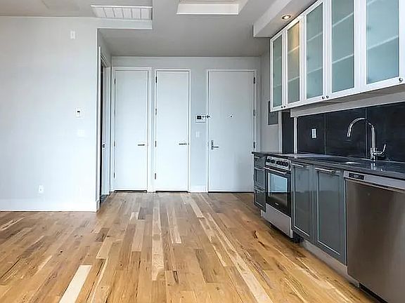 3rd image of 785 Dekalb Ave #Penthouse B2