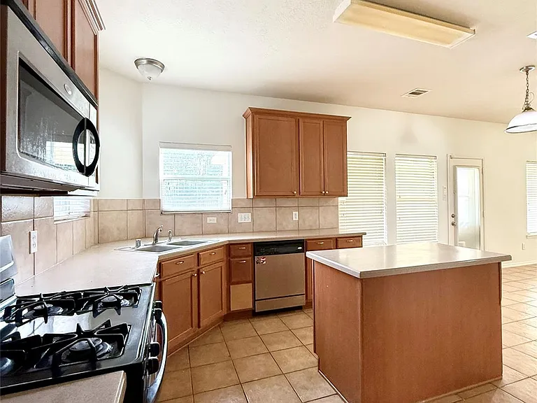 24623 Colonial Maple Dr — Photo 11