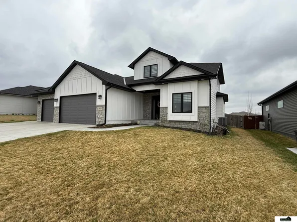 9600 Green Valley Ln, Lincoln, NE 68516