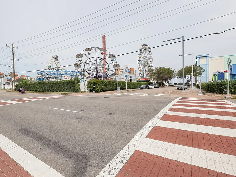 This Is The Perfect 1BR/1BA Beach Apartment Only Two Block From The Atlantic Ocean! — Photo 23