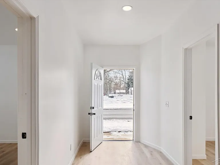 356 Shattuck Rd — Photo 7