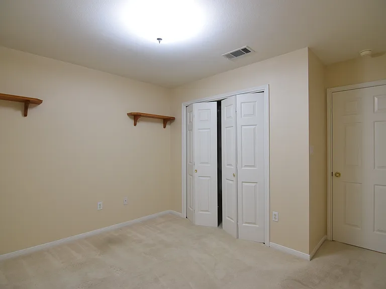 2511 Kingsbury Dr — Photo 13