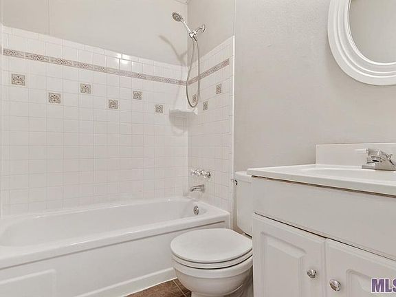 4th image of 7328 Meadowview Ave