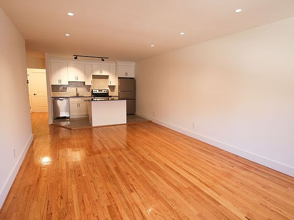 4th image of 8419 126th St