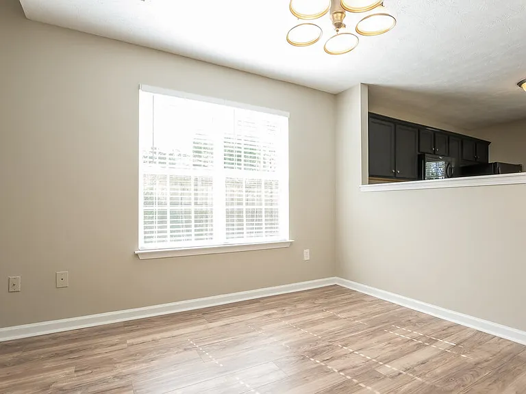 501 Saint Charles Ave — Photo 4