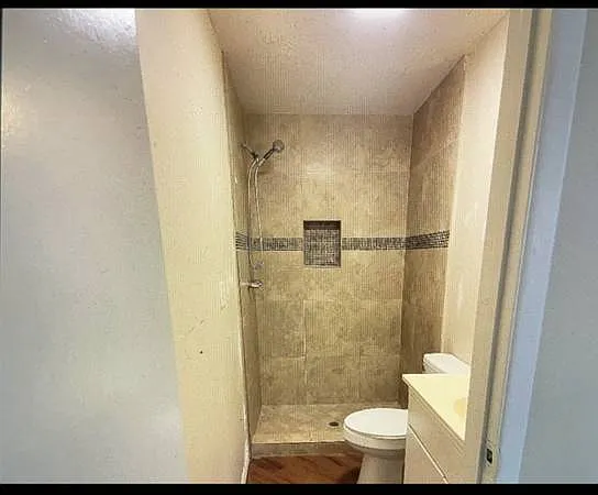 3 bed, 1232 sqft, $2,850 — Photo 2
