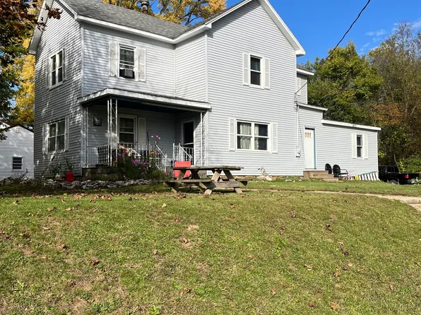 602 W Curtis St, Cayuga, IN 47928