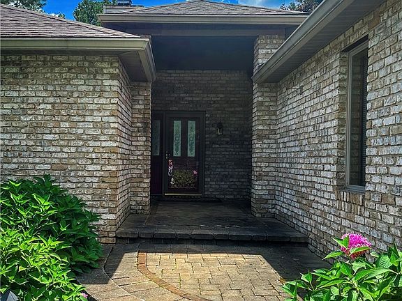 4th image of 11 Mohawk Dr
