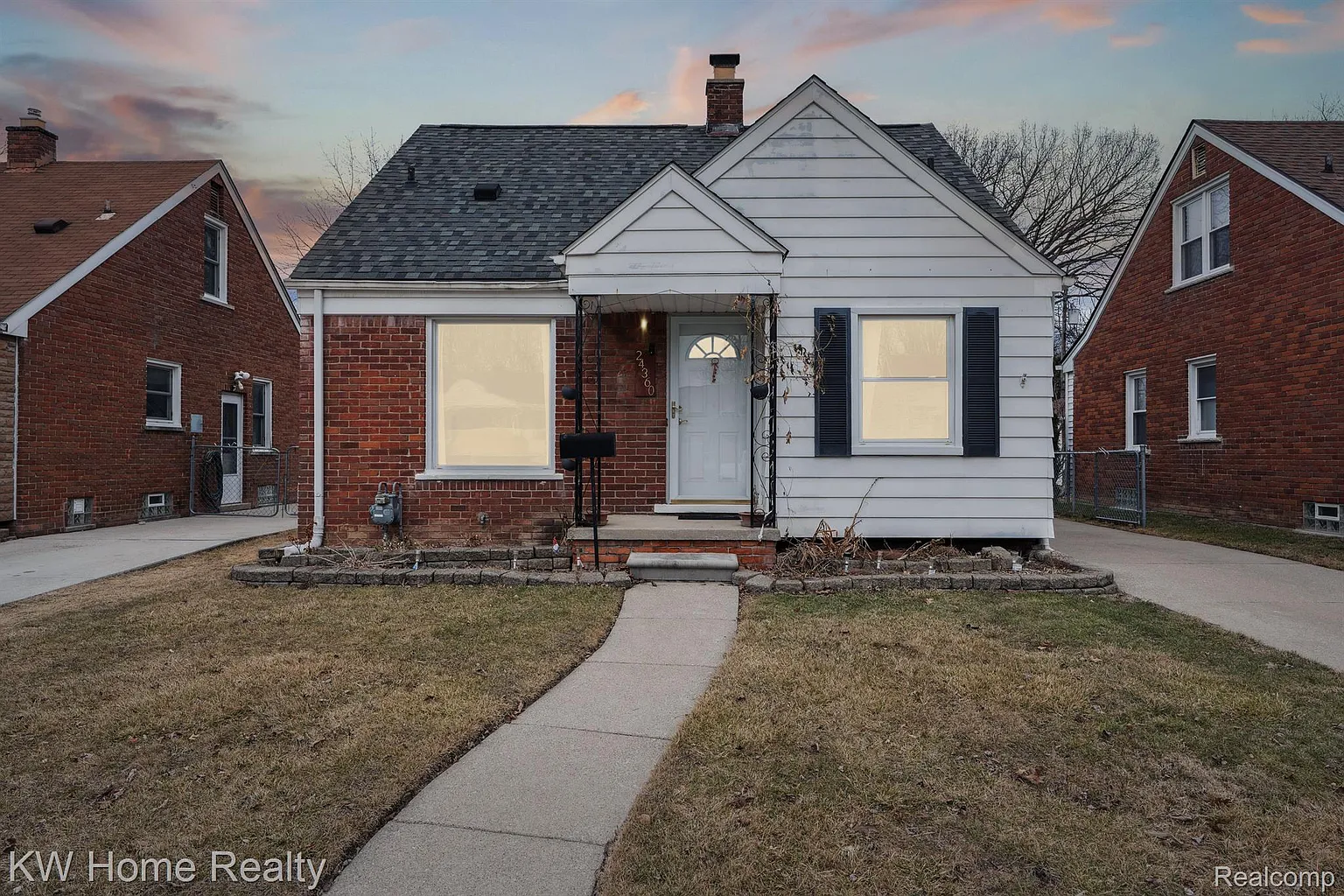 24360 Ross St photo 1