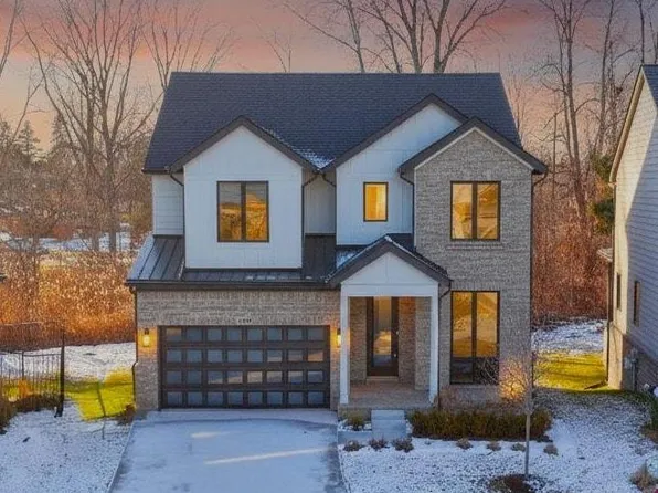 54729 Camden Ct, Shelby Township, MI 48316